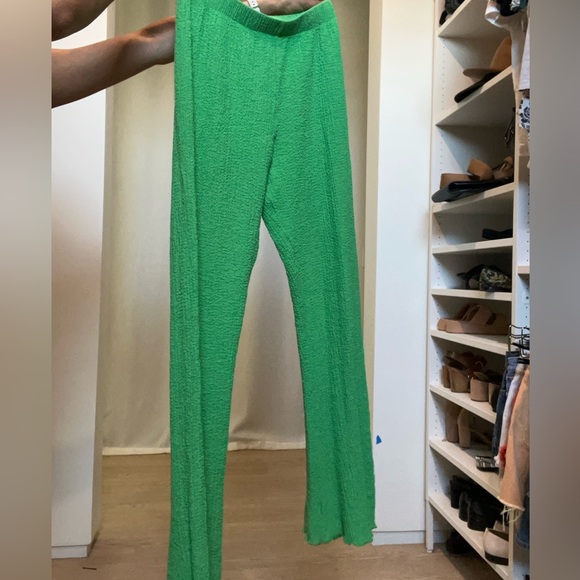 Green Zara Crinkle Pants - Picture 1 of 3